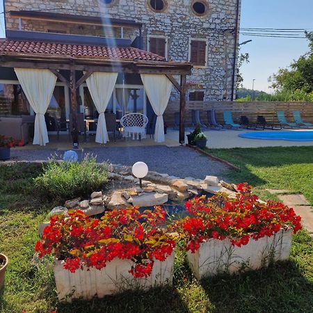 Villa Makale Umag Exteriör bild