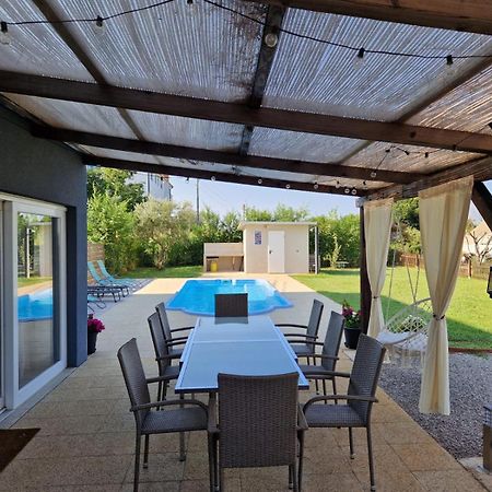 Villa Makale Umag Exteriör bild