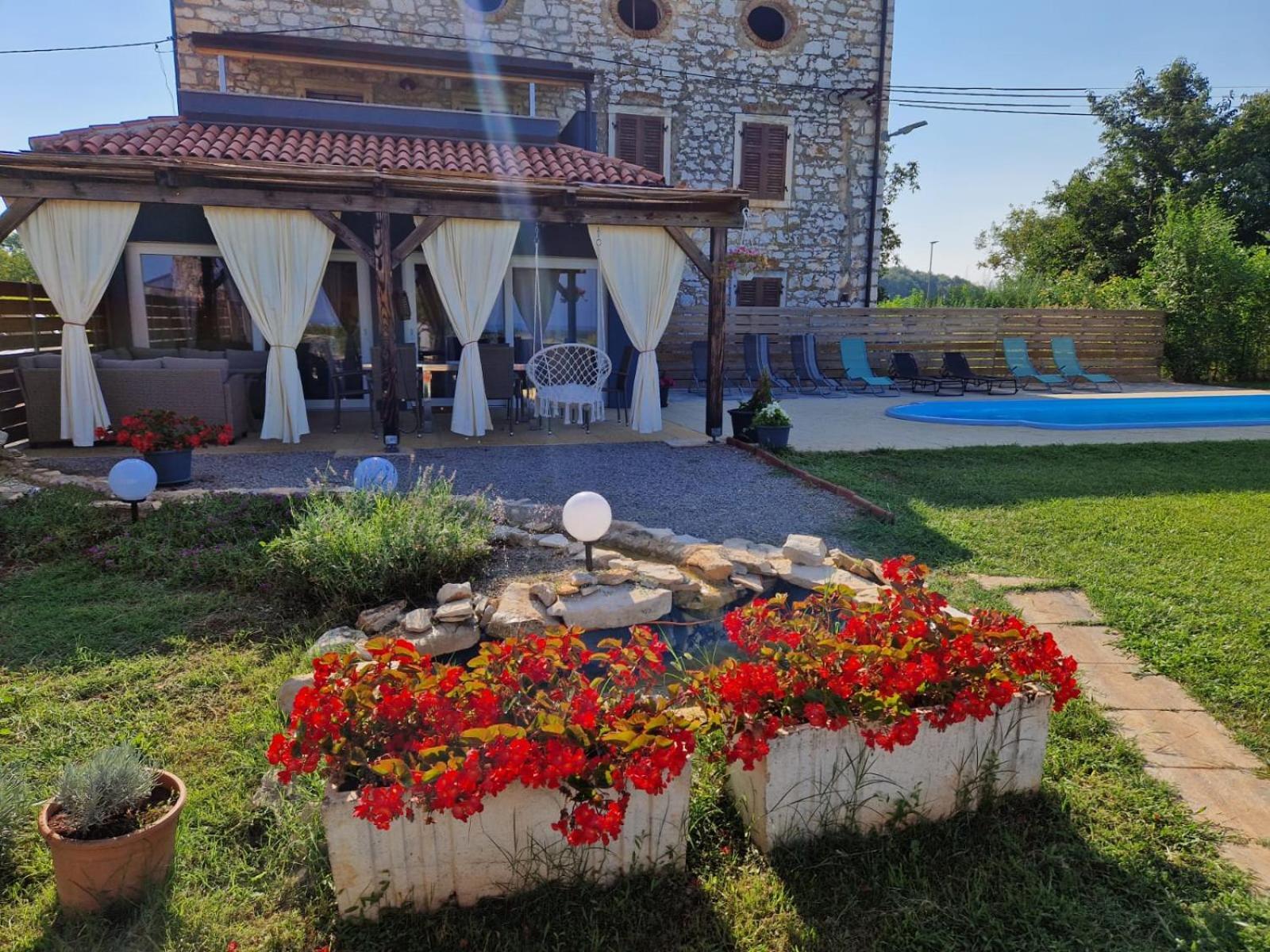 Villa Makale Umag Exteriör bild