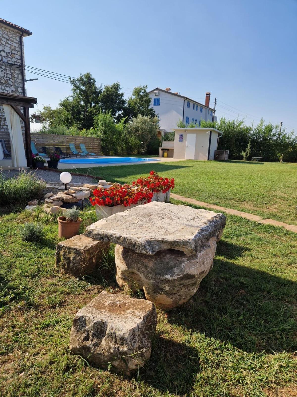 Villa Makale Umag Exteriör bild
